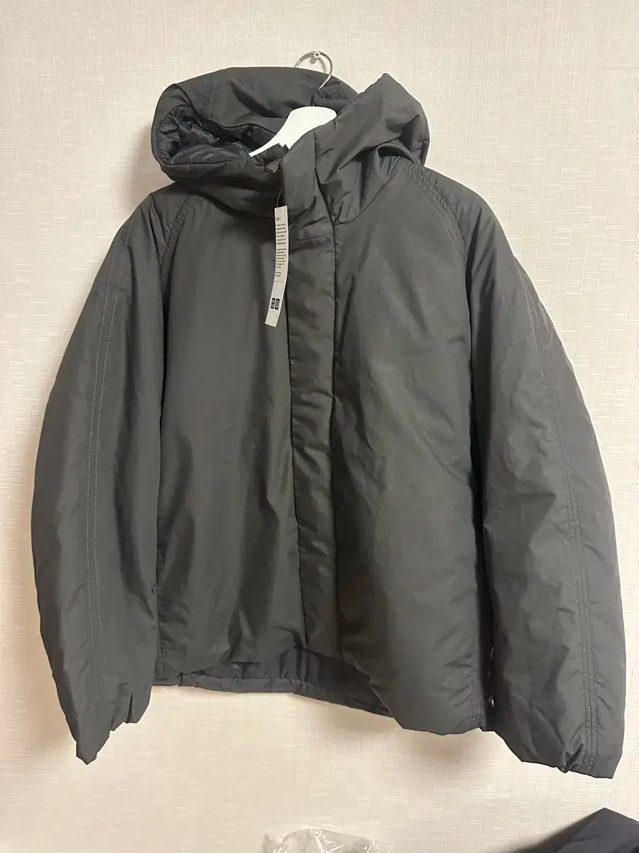 ユニクロ UNIQLO パフテックパーカ 黒 M UNIQLO U パフテック