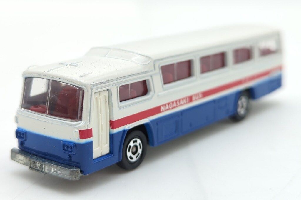 ロングトミカ 富士重工 セミデッカー型バス TOMY 61Sxw1MwAyL._UF350,350_QL80_.jpg