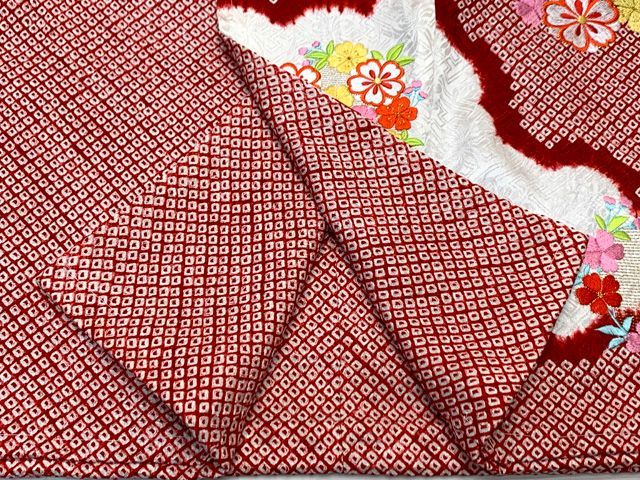 七五三 着物 7歳 フルセット 正絹 女の子 本絞り 刺繍柄 絵羽付けの子供着物 コーディネートフルセット 赤 雲に花輪 IYS1012f15903MM SKLAD-KIRPICHA_RU