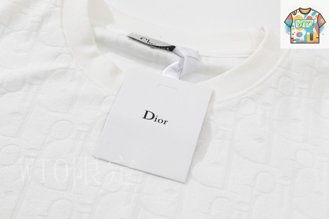 Dior ホワイト Tシャツ 新品タグ付き 8/12迄限定価格】Dior ホワイト Tシャツ 新品タグ付き - メルカリ