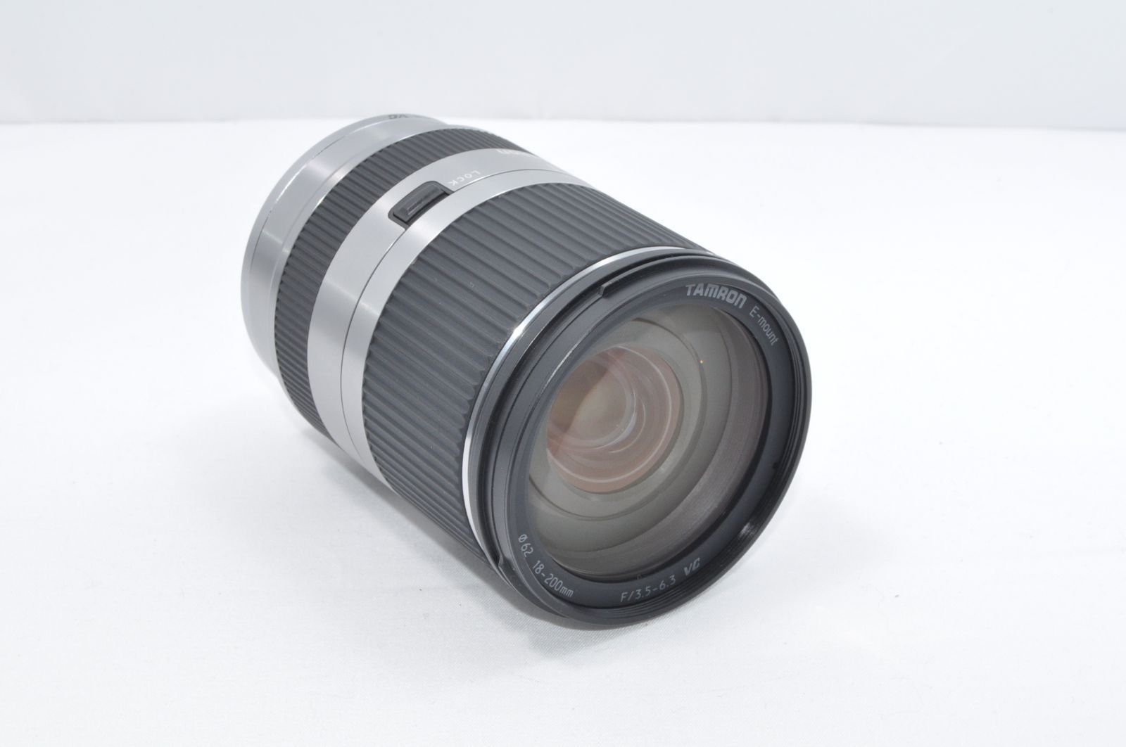 TAMRON製 SONY E-mount用18-200mmズームレンズ シルバー Amazon.co.jp: TAMRON 高倍率ズームレンズ 18-200mm F3.5-6.3 DiIII VC