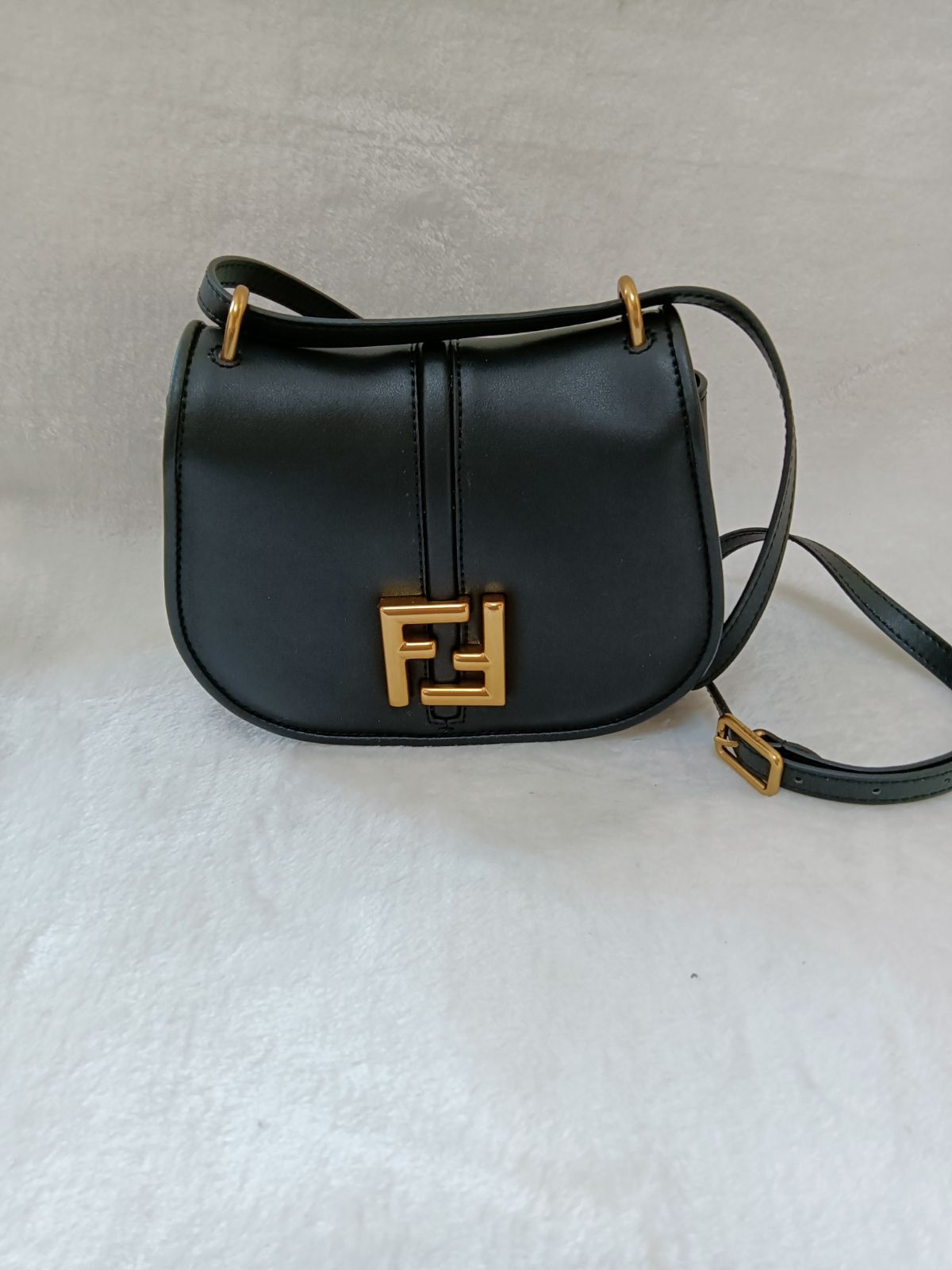 FENDI フェンディ カモン スモール ショルダーバッグ