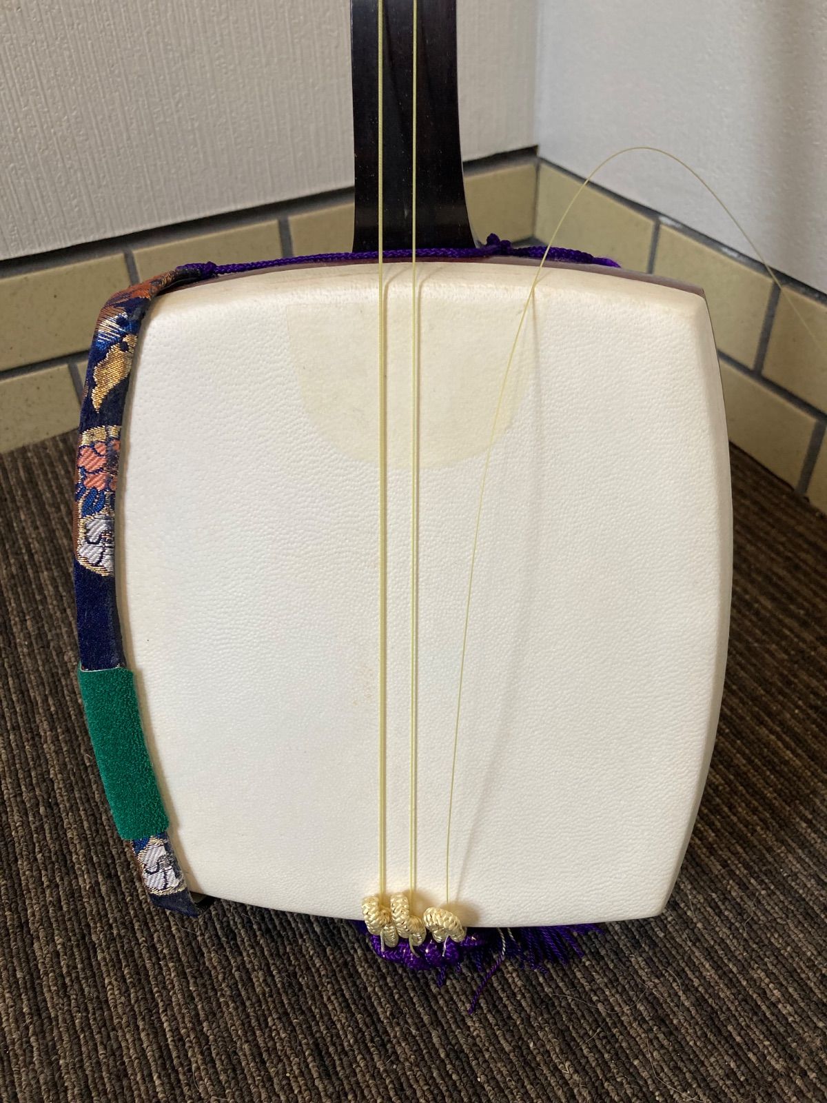 その他備品付 糸1本切れ裏皮破れ棹補修