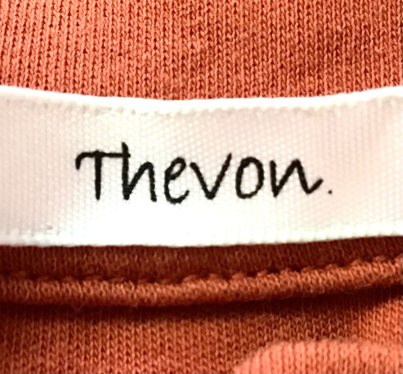 Thevon  ゼヴォン フレンチ袖Tシャツ  赤　前英字プリントあり　レディース　サイズ不明