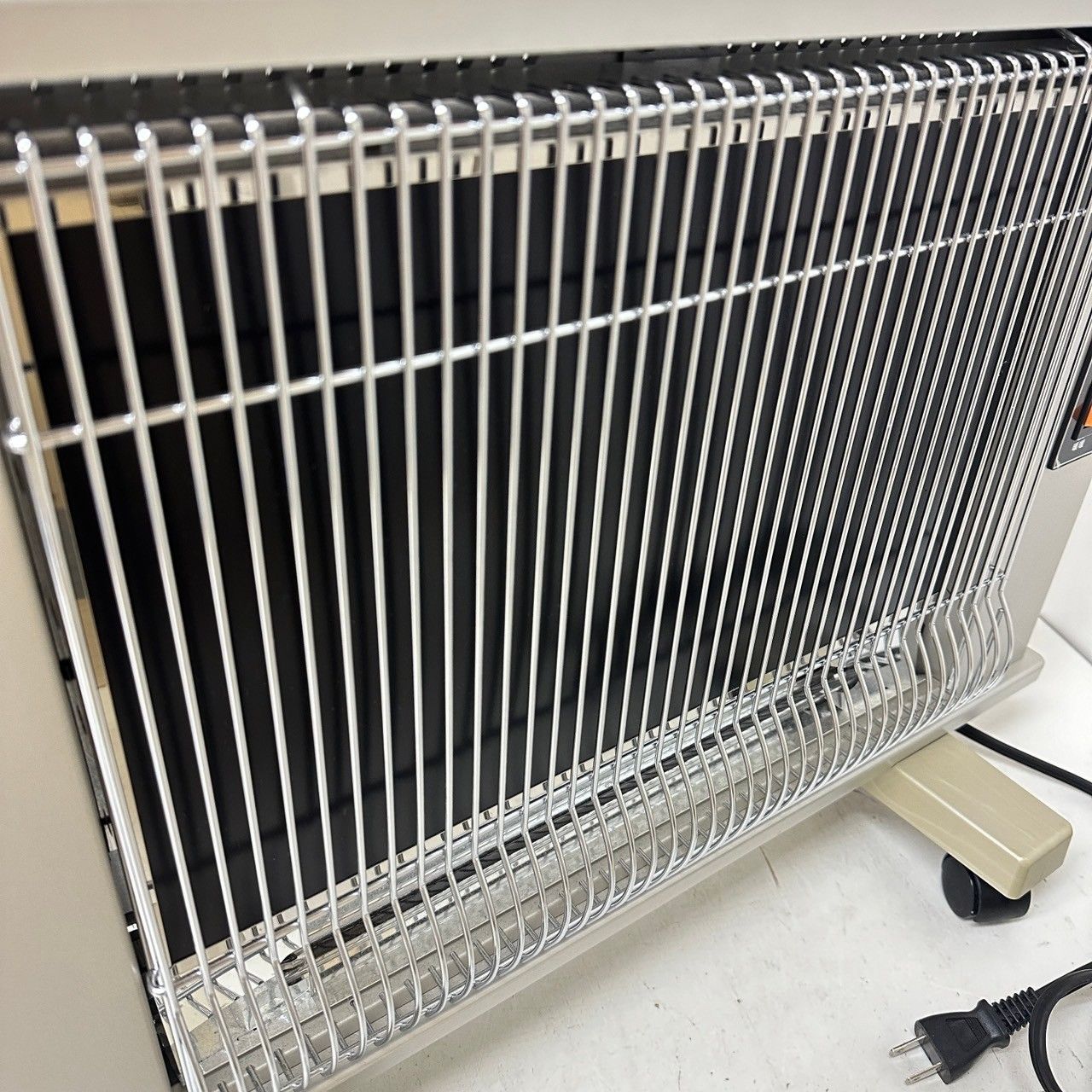 人気，HOT 使用少きれい☆遠赤外線暖房器 サンルミエ暖炉型速暖☆