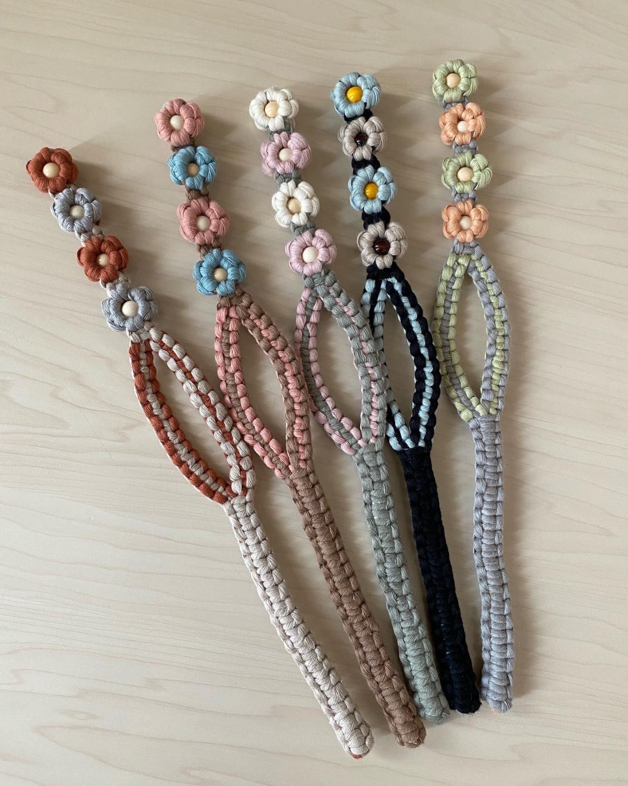 マクラメデフトバン♡秋カラー - メルカリ 