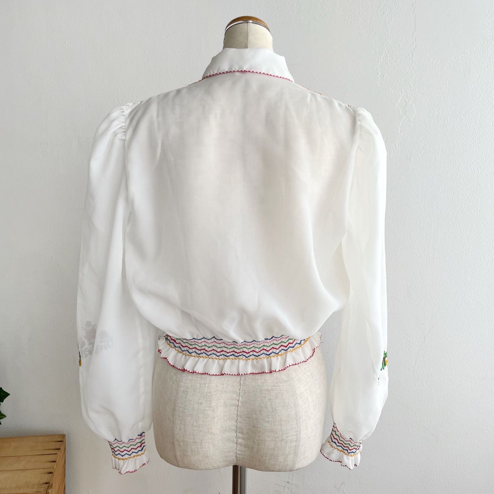 70's カロチャ刺繍 ハンガリー刺繍 ブラウス ヨーロッパ古着