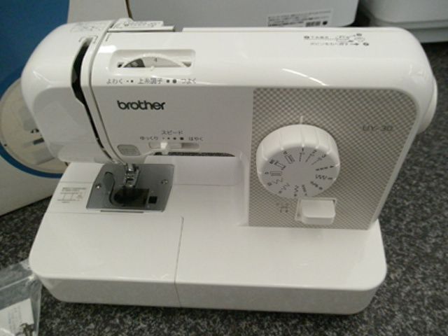 中古品 brother ブラザー 家庭用ミシン EL117シリーズ UY-30 電子
