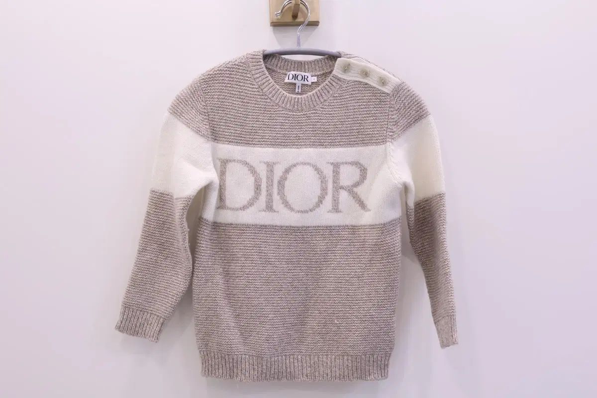 Dior ディオール キッズ DIOR ロゴ ウール 肩章 ボタン ニット 6y
