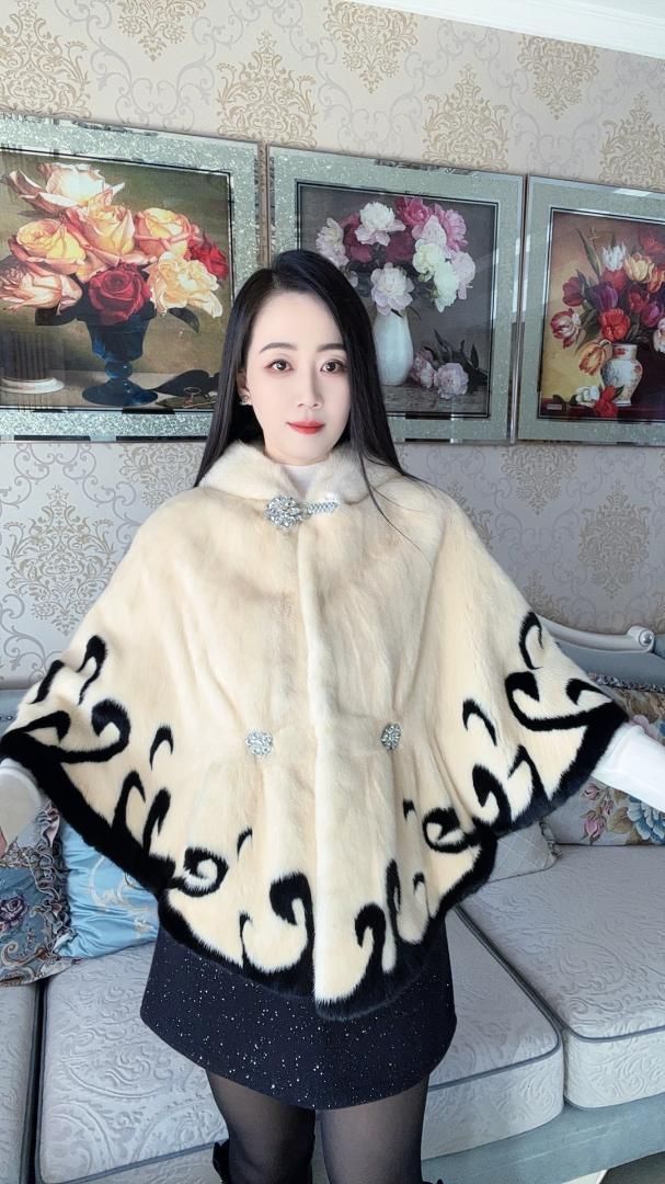 帽子付 優しい雰囲気の大判ミンクファーケープポンチョ毛皮ファー