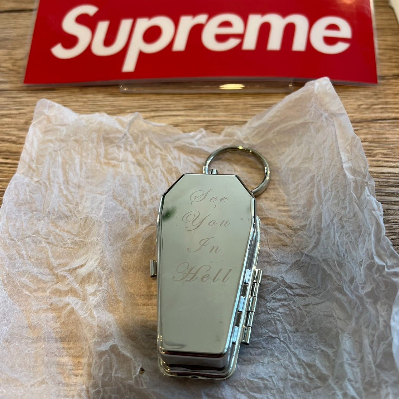 supreme Coffin Keychain 棺桶 携帯灰皿 キーホルダー-