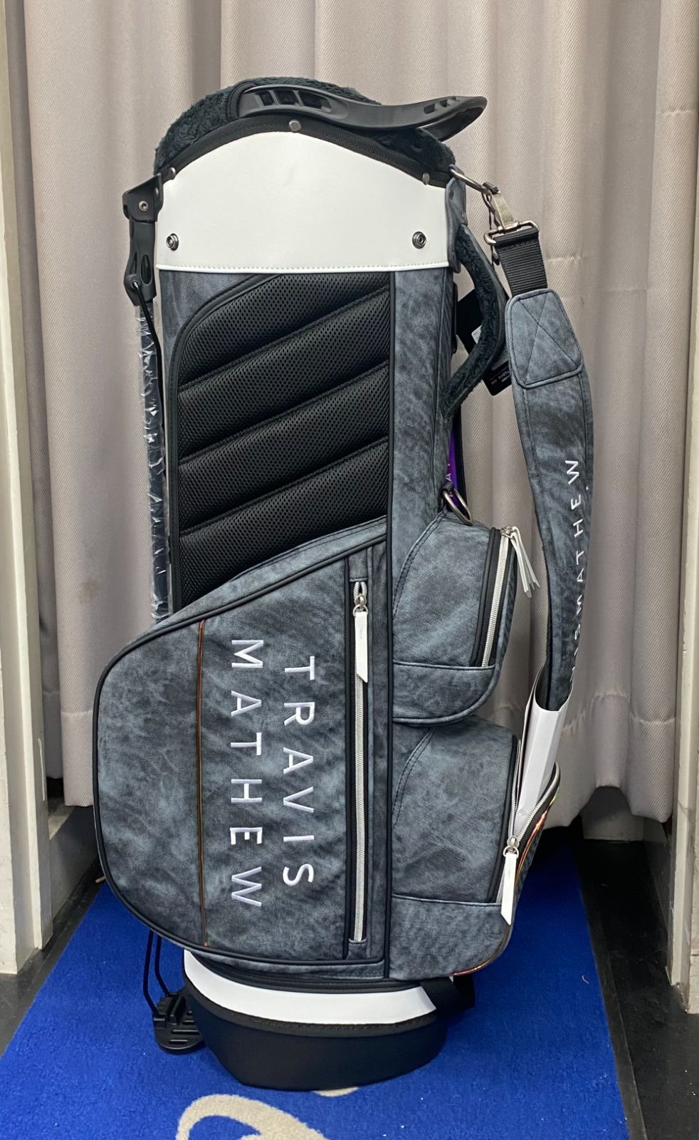 新品未使用　TravisMathew トラヴィスマシュー　ゴルフ　Lサイズ トラビスマシュー TravisMathew 直営限定ハット 新品未使用 NAVY