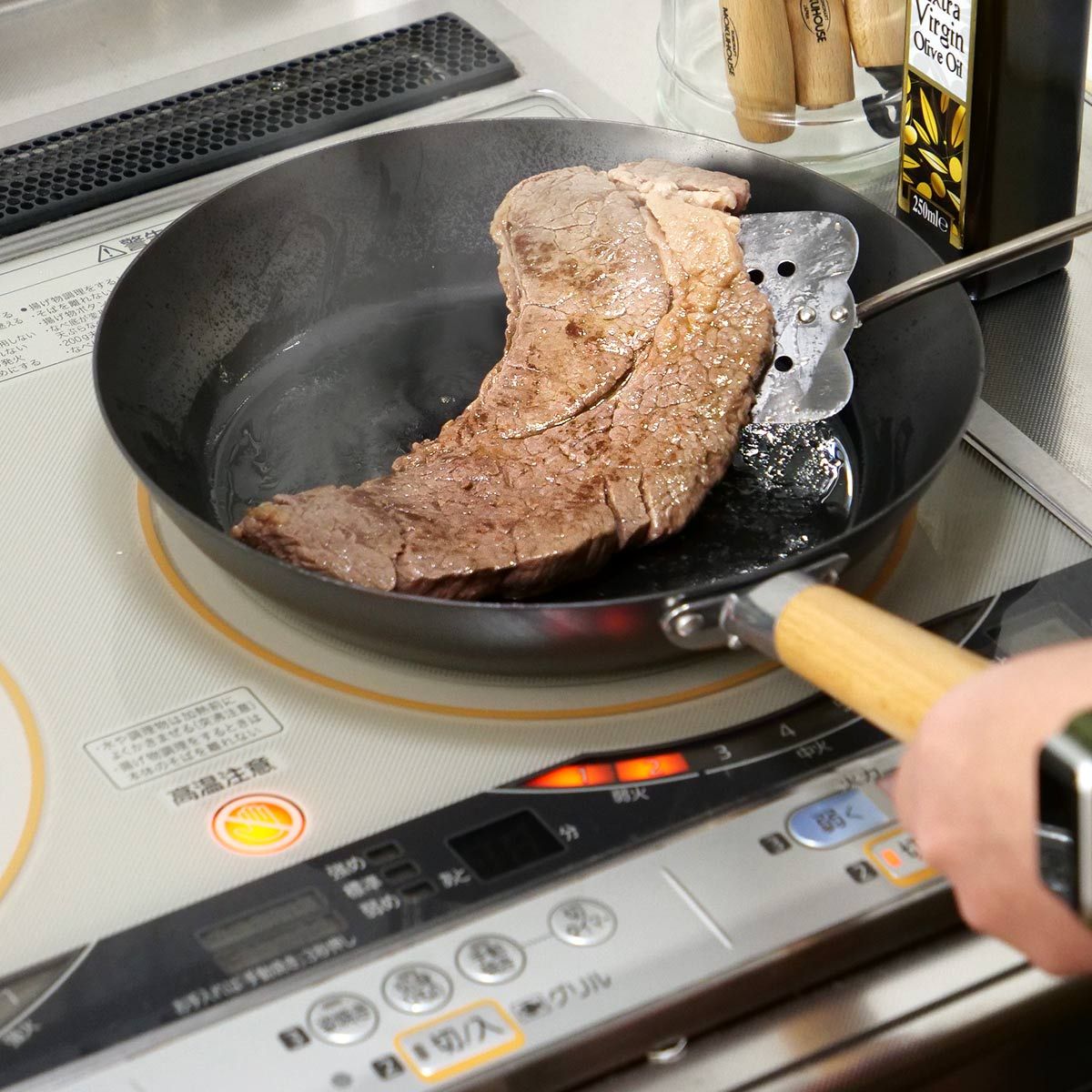 鉄フライパン 28cm チタン柄 HANAKO 打出し 2.3mm 日本製 IH対応 ガス