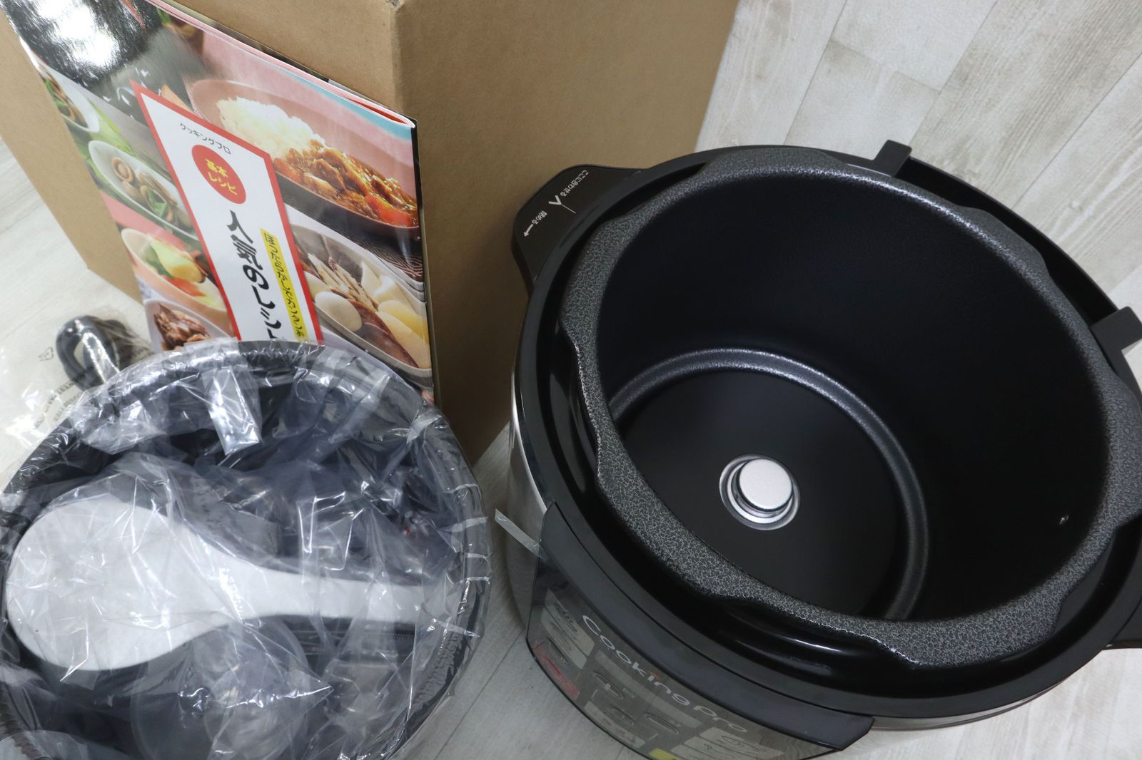 【未使用品に近い】Cooking Pro 電気圧力鍋　FN006316 Amazon.com: Shop Japan Cooking Pro 2019 Model Electric