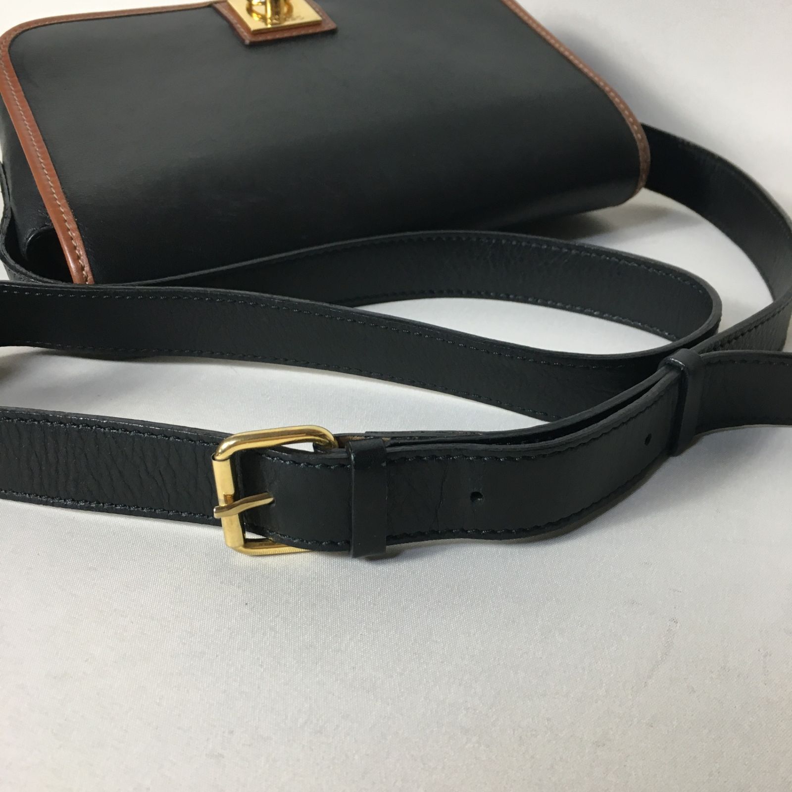 2506-239｜美品｜セリーヌ ショルダーバッグ ブラック