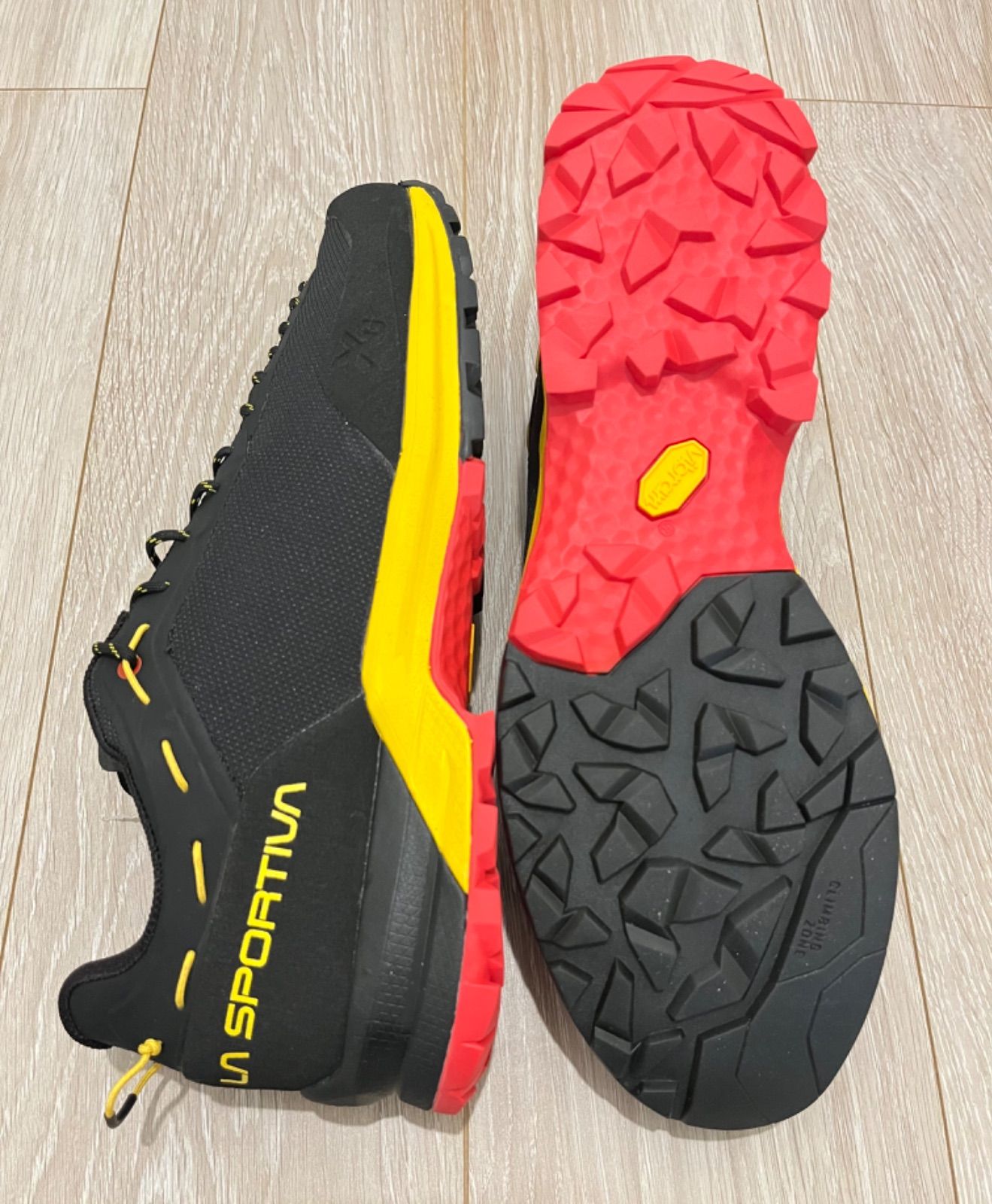 29.7 m スポルティバ トラバースX ガイド 登山靴