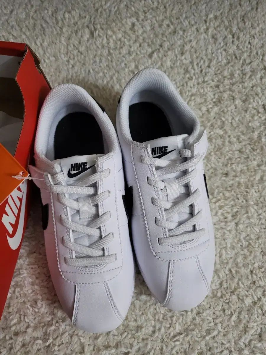 NIKE ナイキ コルテスキッズ 195
