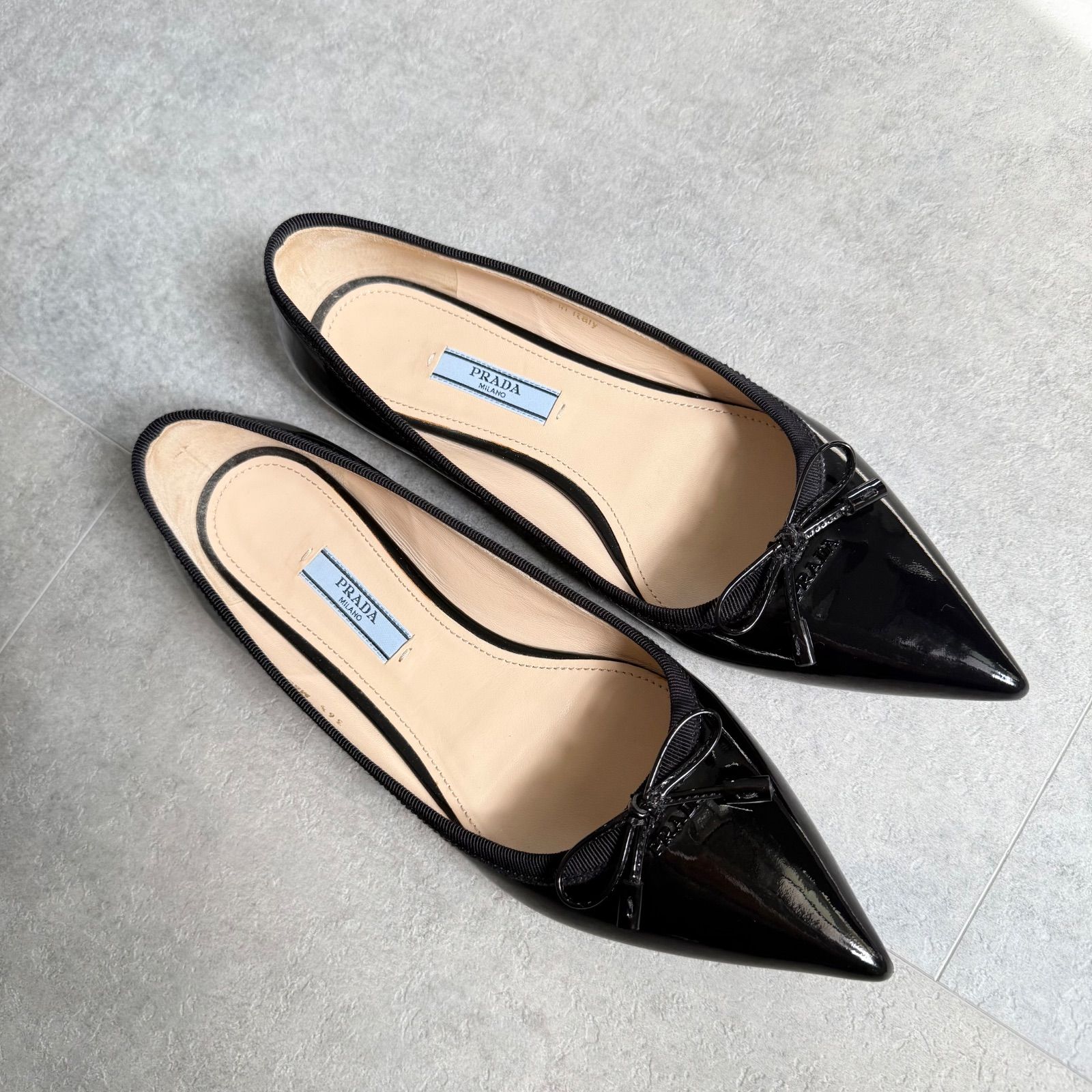PRADA プラダ リボン フラットシューズ パンプス ロゴ パテントレザー 36 1 2 23.5cm
