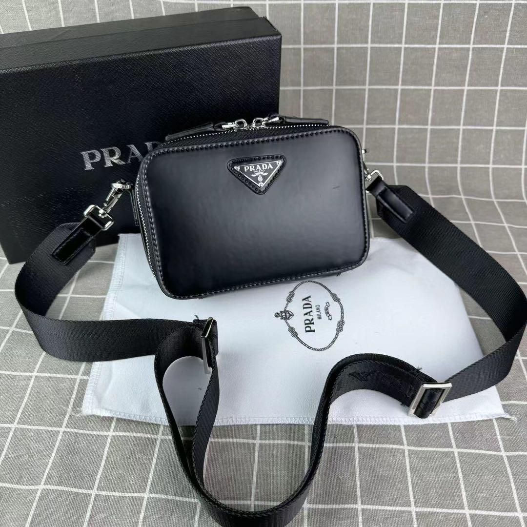 箱付き✨ PRADA ブリック レザー バッグ 箱付き✨ PRADA ブリック レザー バッグ - メルカリ