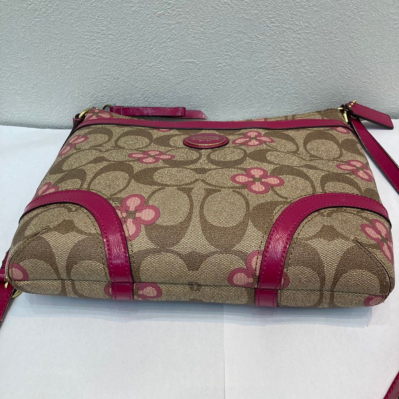 ◇【コーチ】ペイトン シグネチャー クローバー PVCトート 22224 コーチ⁄トートバッグ⁄ペイトンシグネチャースモールポケットトート