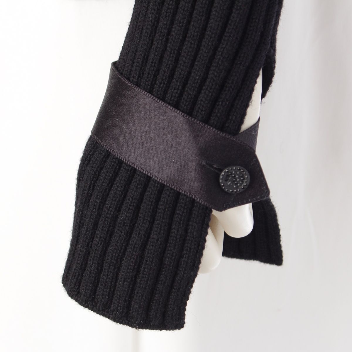 CHANEL - シャネル 02A ウール ボタンデザイン ハイネック 長袖 リブ ニット トップス P19707 ブラック 46【中古】 シャネル 02A ウール ボタンデザイン ハイネック 長袖 リブ