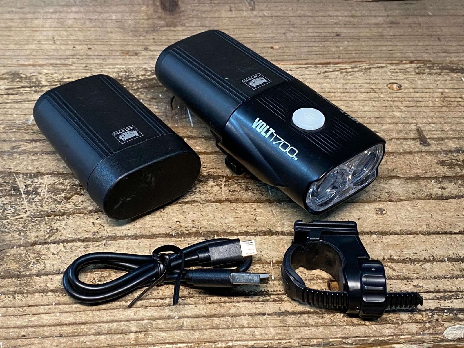 JE970 キャットアイ CATEYE VOLT 1700 フロントライト 予備バッテリー