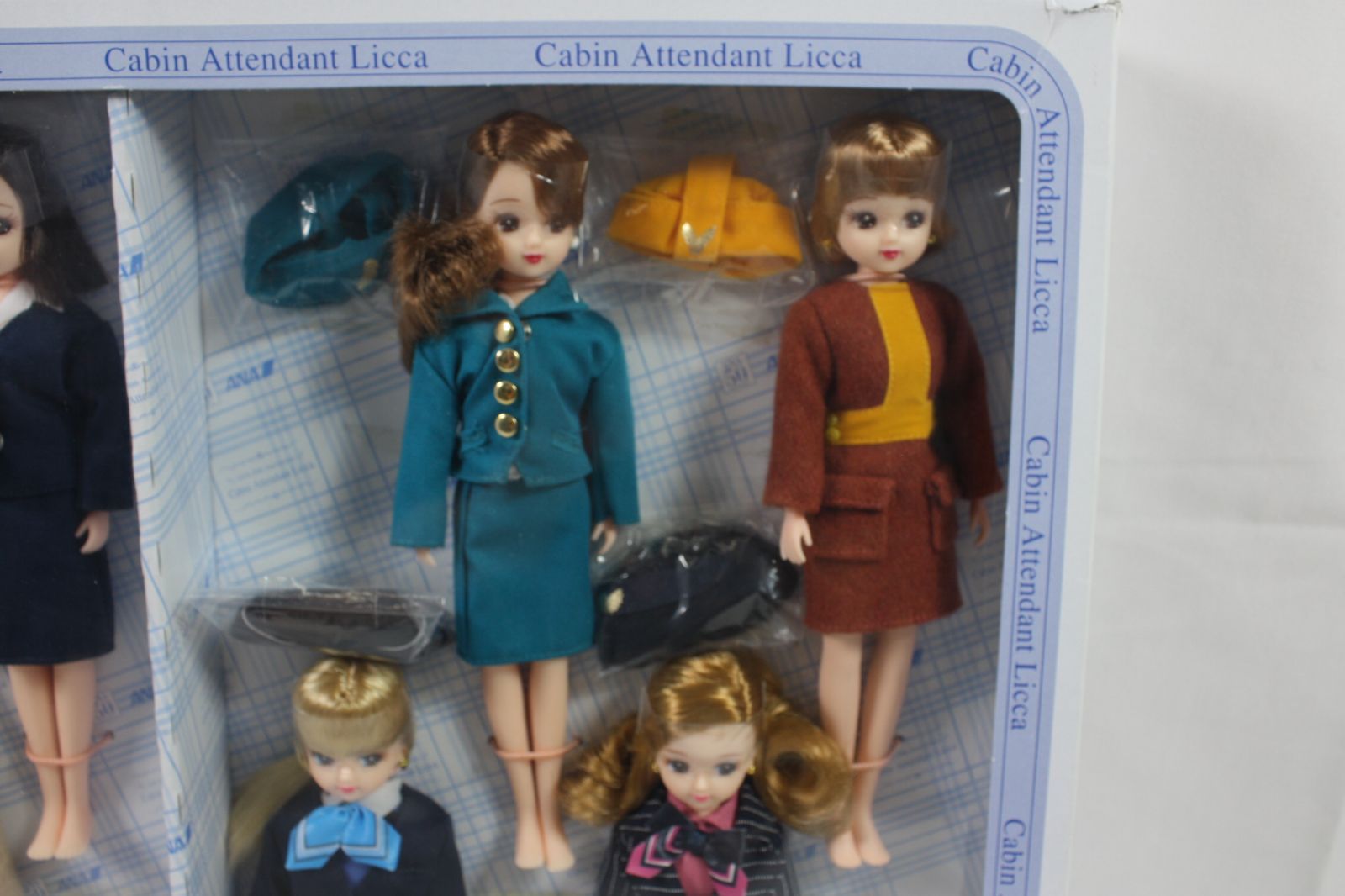 A1670・ANA 50周年記念 キャビン・アテンダント リカちゃん 8体