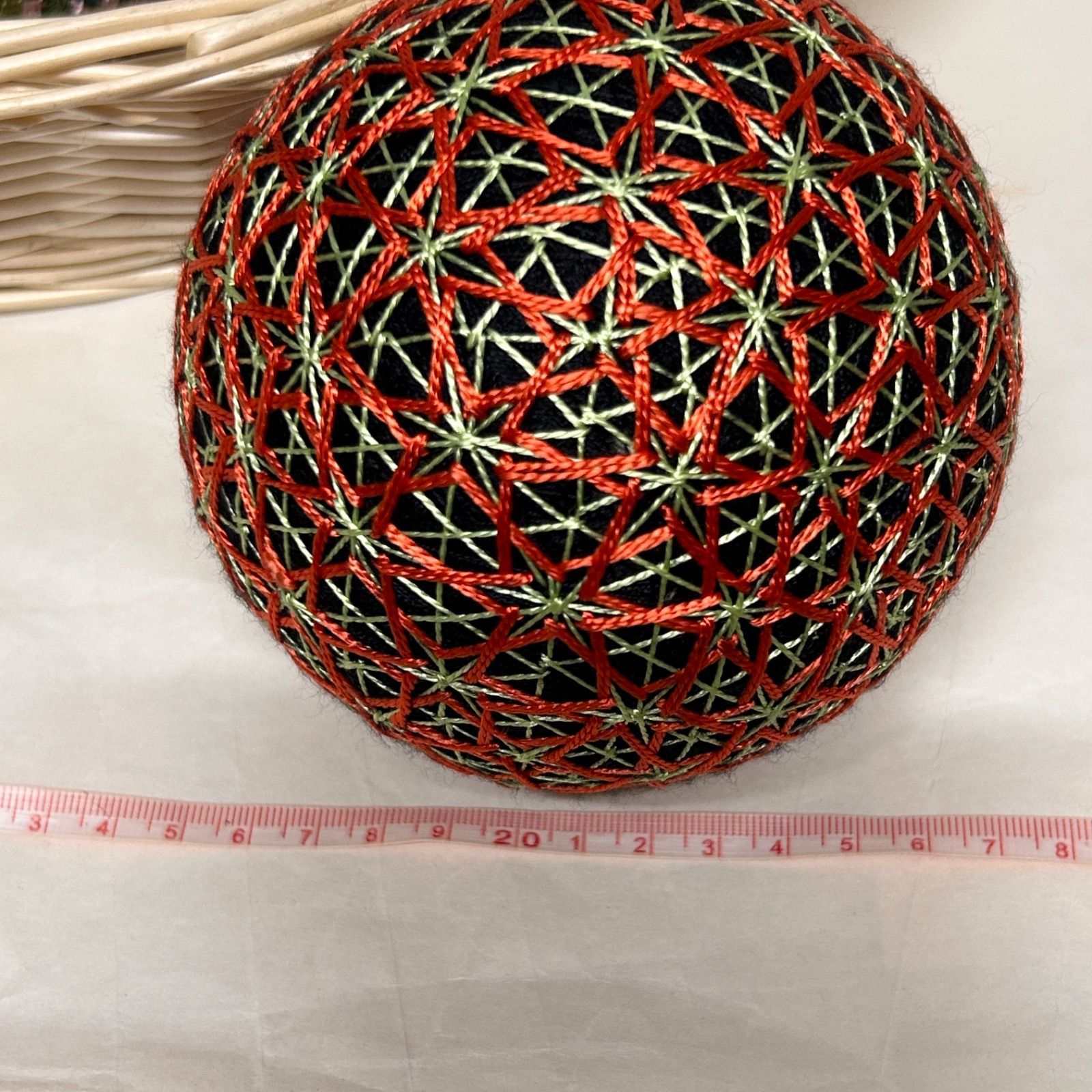 手毬25-5-3】てまり・手鞠・黒地に朱色手まり・手作り・約12cm - メルカリ