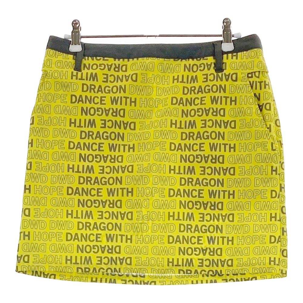 サイズ：2 DANCE WITH DRAGON ダンスウィズドラゴン ; スカート ロゴ 総柄 イエロー系 [240101470508] ゴルフウェア レディース ストスト サイズ：2 DANCE WITH DRAGON ダンスウィズドラゴン ; スカート