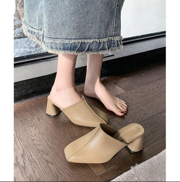 ミュールパンプス