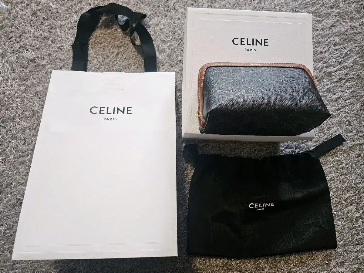 売り切り価格 Celine セリーヌ チェーン クラッチ 人気ブランドの新作も！