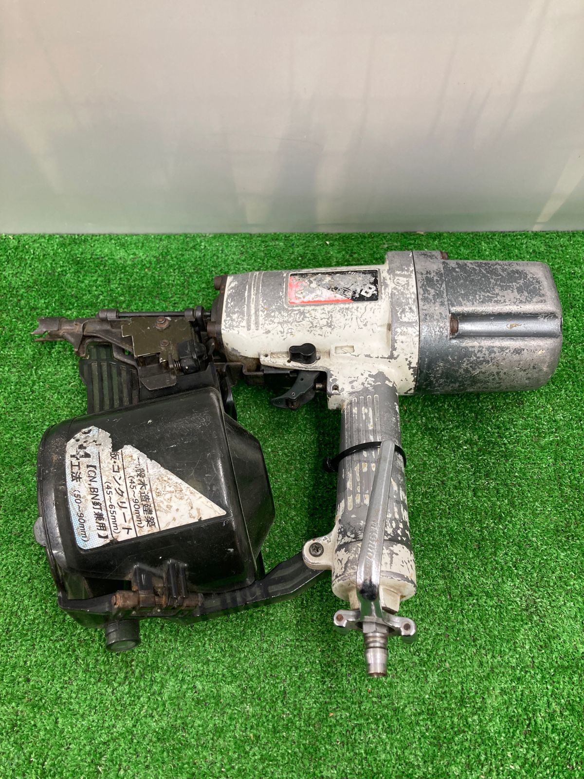中古品0922☆日立工機 90㎜常圧ロール釘打ち機 NV90AB 中古品0922☆日立工機 90㎜常圧ロール釘打ち機 NV90AB