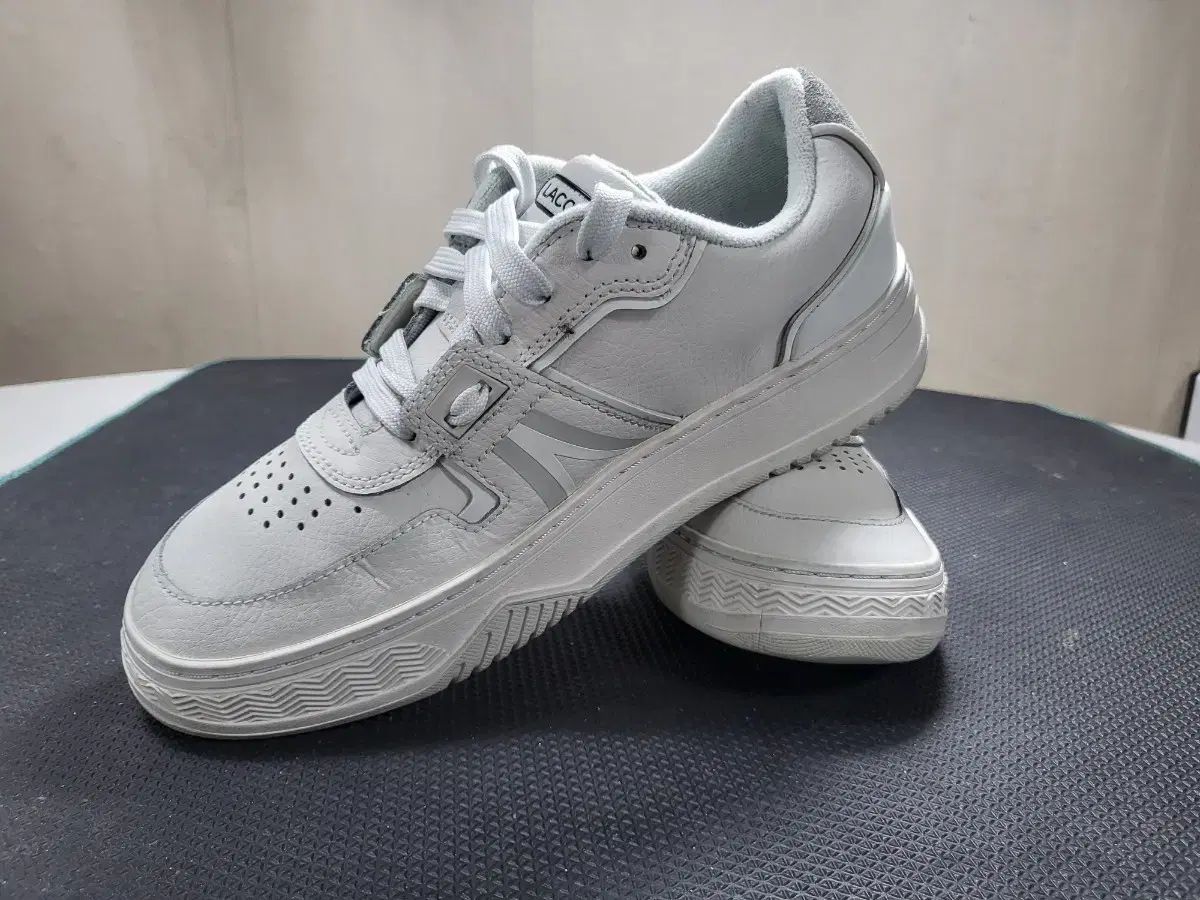 LACOSTE ラコステ 白 テニスシューズ ヒール 4cm 235 240