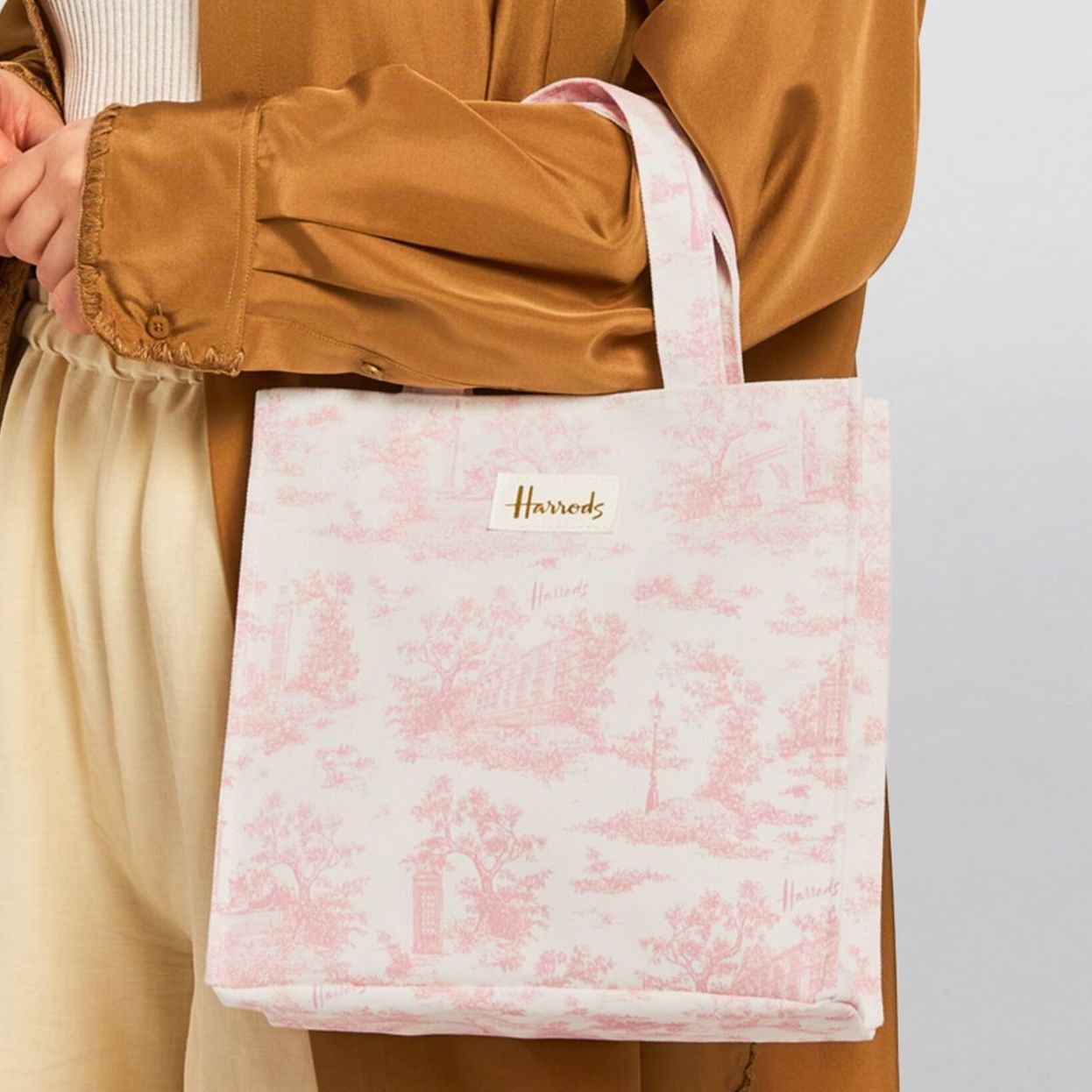 新品タグ付き　ハロッズ　harrods トートバッグ　トワルドジュイ　新品 新品タグ付き ハロッズ harrods トートバッグ トワルドジュイ