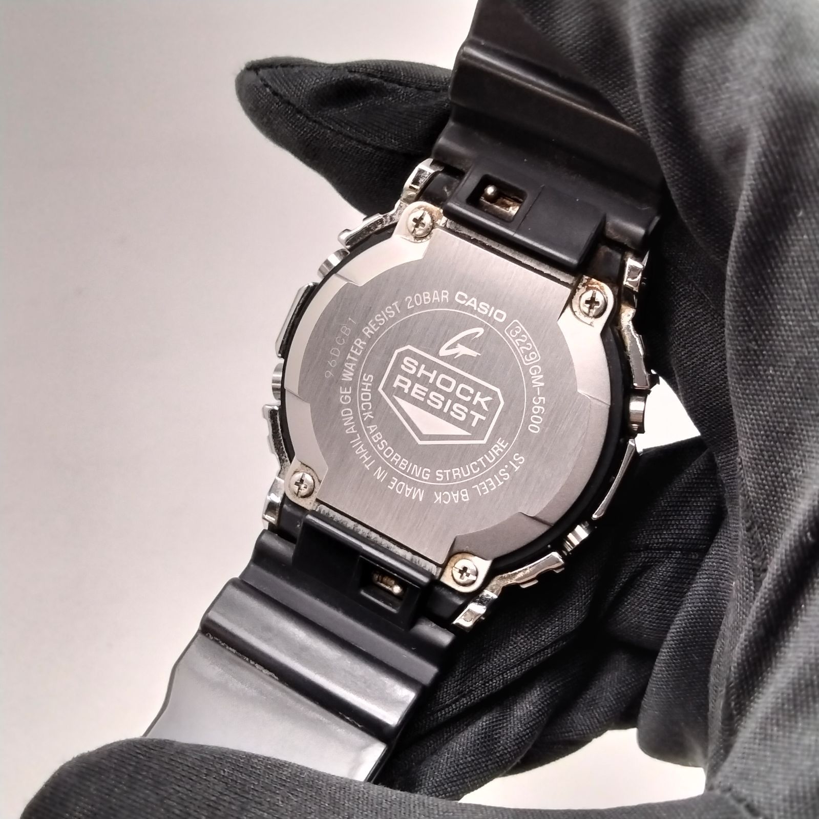 CASIO G-SHOCK 3229 GM-5600 G-SHOCK GM-5600U-1JF 腕時計 3229 メタル