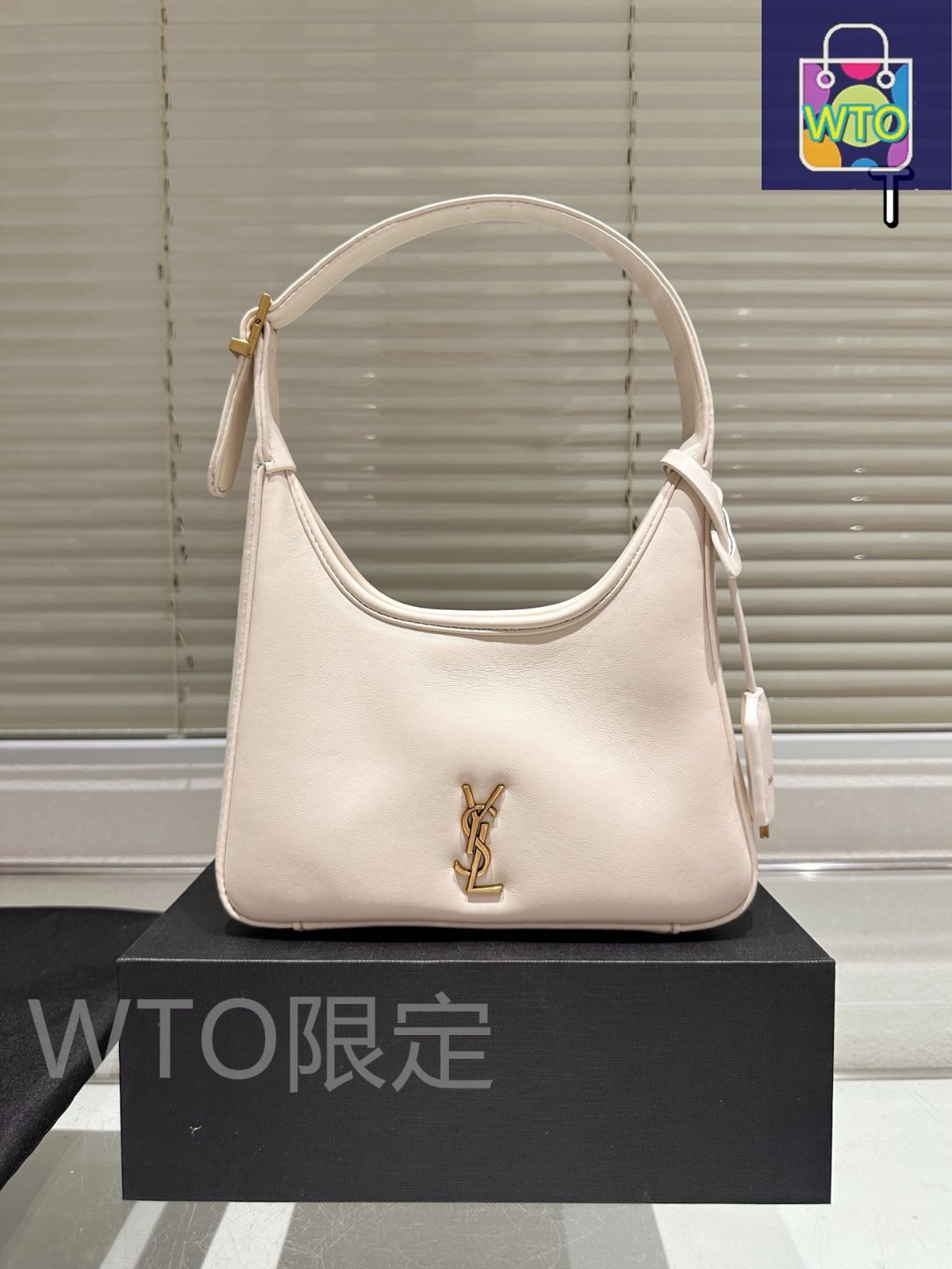 YSL サンローラン レザー FERMOIR HOBO BAG ホーボー バッグ 今日特価】YSL サンローラン ル・シンクア・セット ホーボー