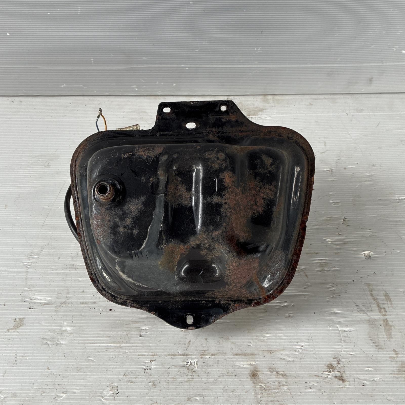 HONDA タクト50 燃料タンク ホンダ HONDA タクト50 AF30 燃料タンク