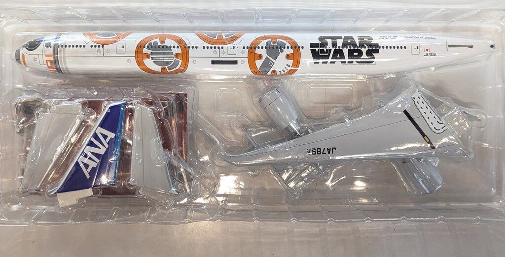 ANA 全日空商事｜BB-8 Jet｜Boeing777-300ER｜1/200 ANA 全日空商事｜BB-8 Jet｜Boeing777-300ER｜1/200 模型
