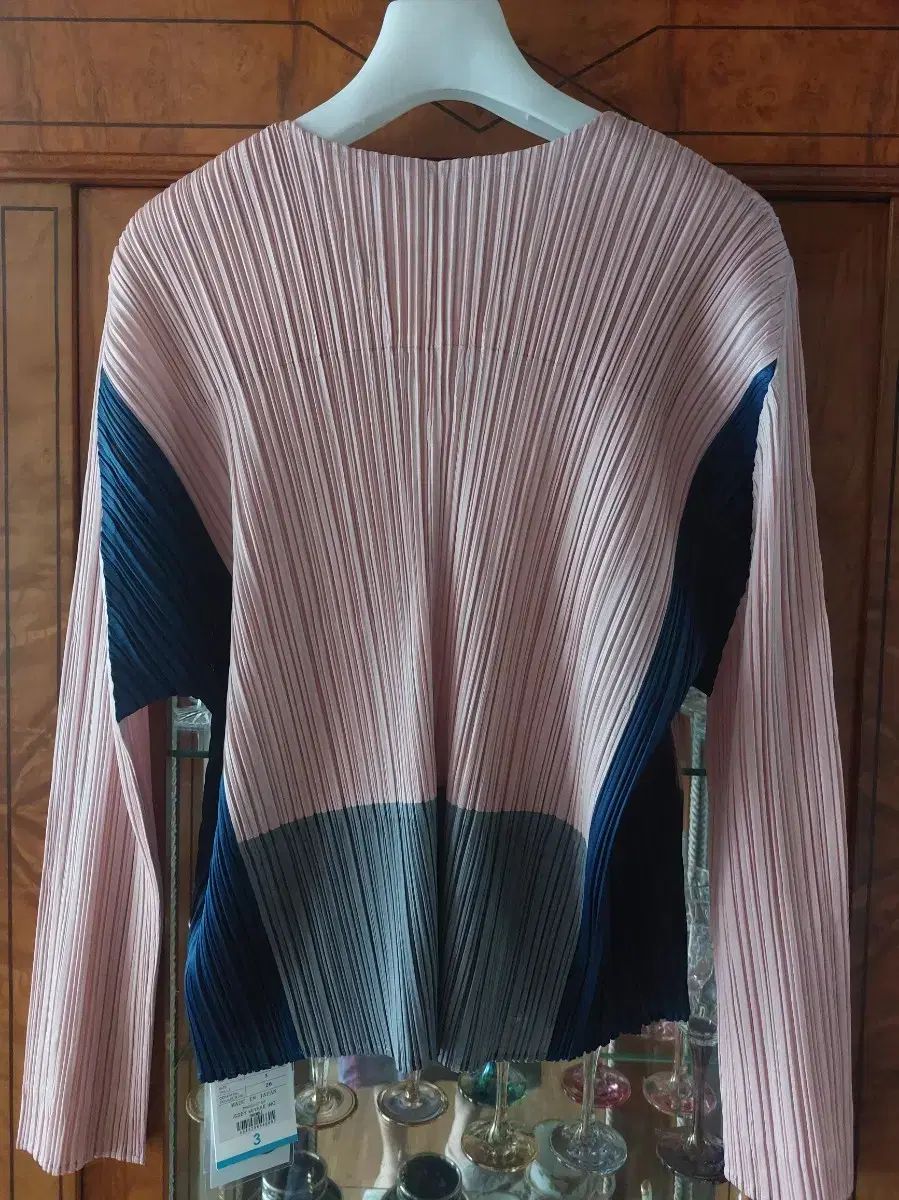 Time sale イッセイミヤケ PLEATS PLEASE カーディガン PLEATS PLEASE ISSEY MIYAKE - 美品 プリーツプリーズ イッセイ