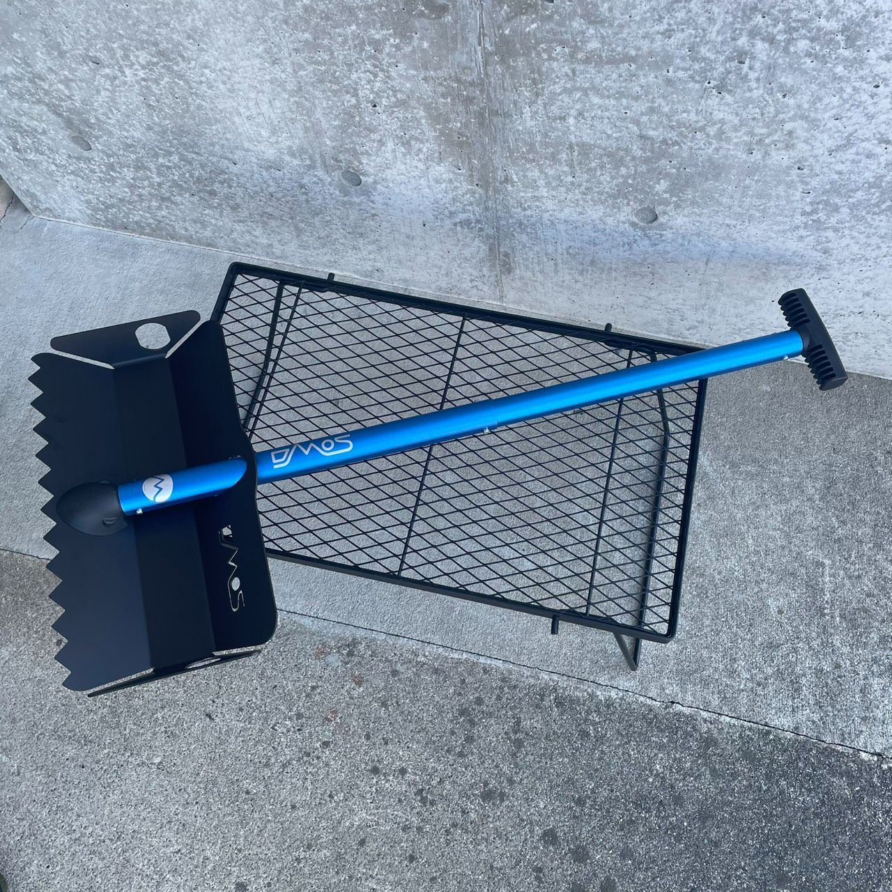 ブルーシャフト DMOS ディモス THE STEALTH SHOVEL ステルスシャベル シェイパー 除雪 収納 アルミニウム シャベル DMOS Collective