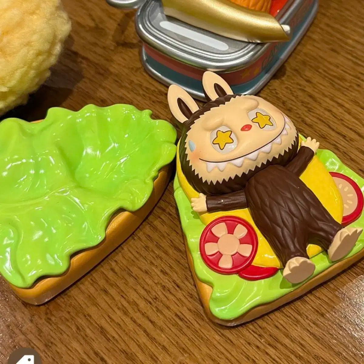 正規品　新品未開封　ラブブ　サンドイッチクッション　LABUBU ビニール未開封 Labubu(ラブブ） 疑わしい コンビニ