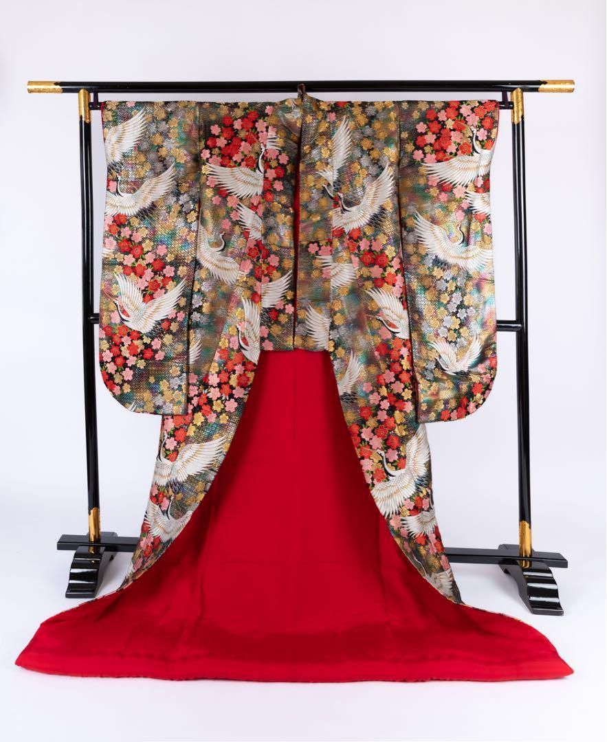 グレビレアと赤いクリスマスリース　サンキライ　野ばらの実　ローゼル グレビレアと赤いクリスマスリース サンキライ 野ばらの実 ローゼル