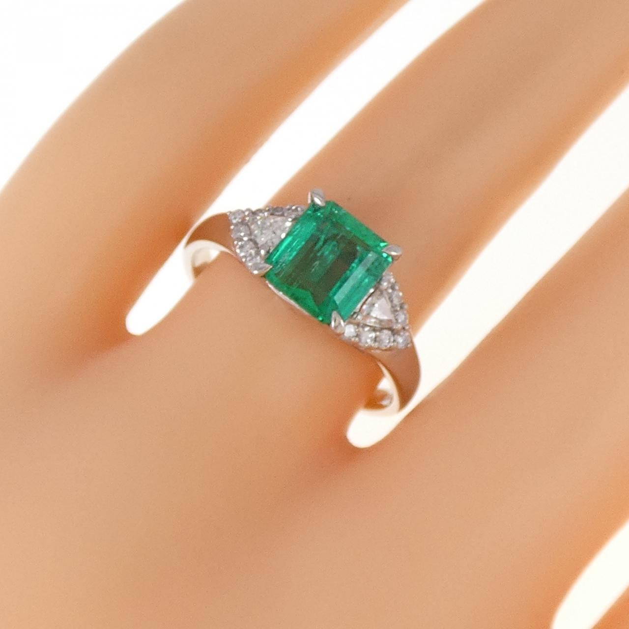 Pt900エメラルドリング　新品未使用品 PT900 エメラルド リング 2.29CT - メルカリ