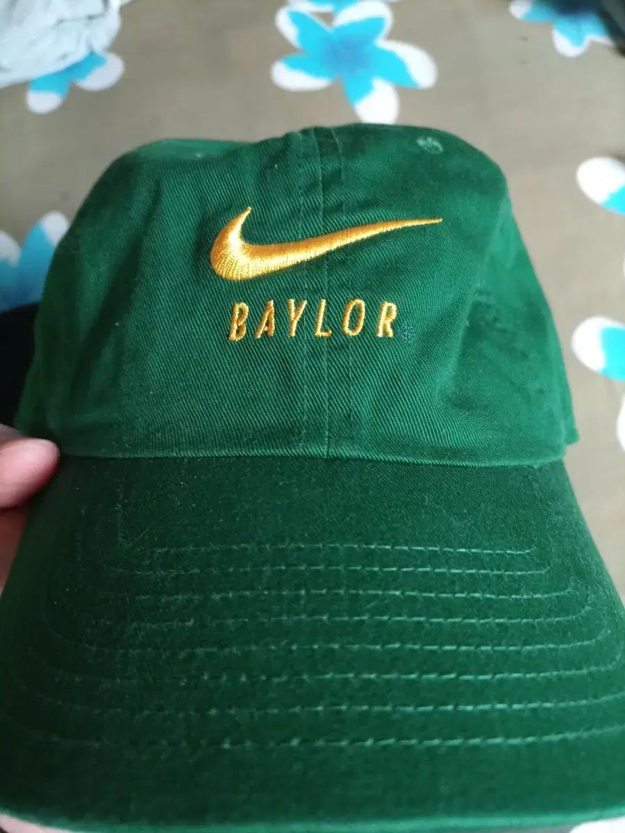 NIKE(ナイキ) ビューティー 大学 S1ZE 帽子を売っています