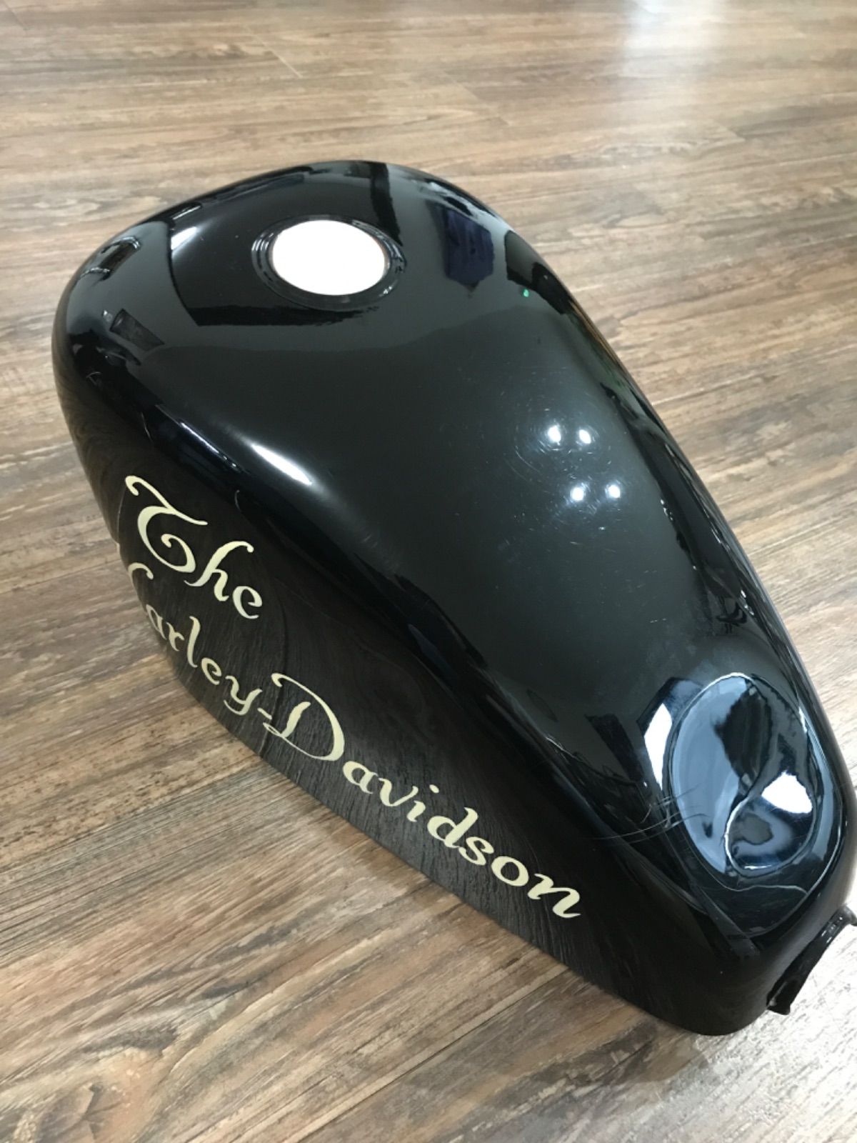 スポーツスター　タンク　ハーレーダビッドソン　2.25ガロン ハーレーダビッドソン純正 スポーツスタータンク 2 25ガロン