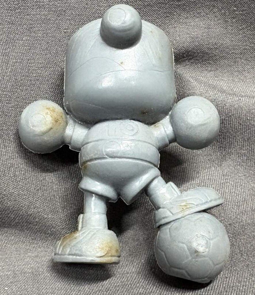 カバヤ食品 スーパーボンバーマンラムネ サッカー グレー - メルカリ