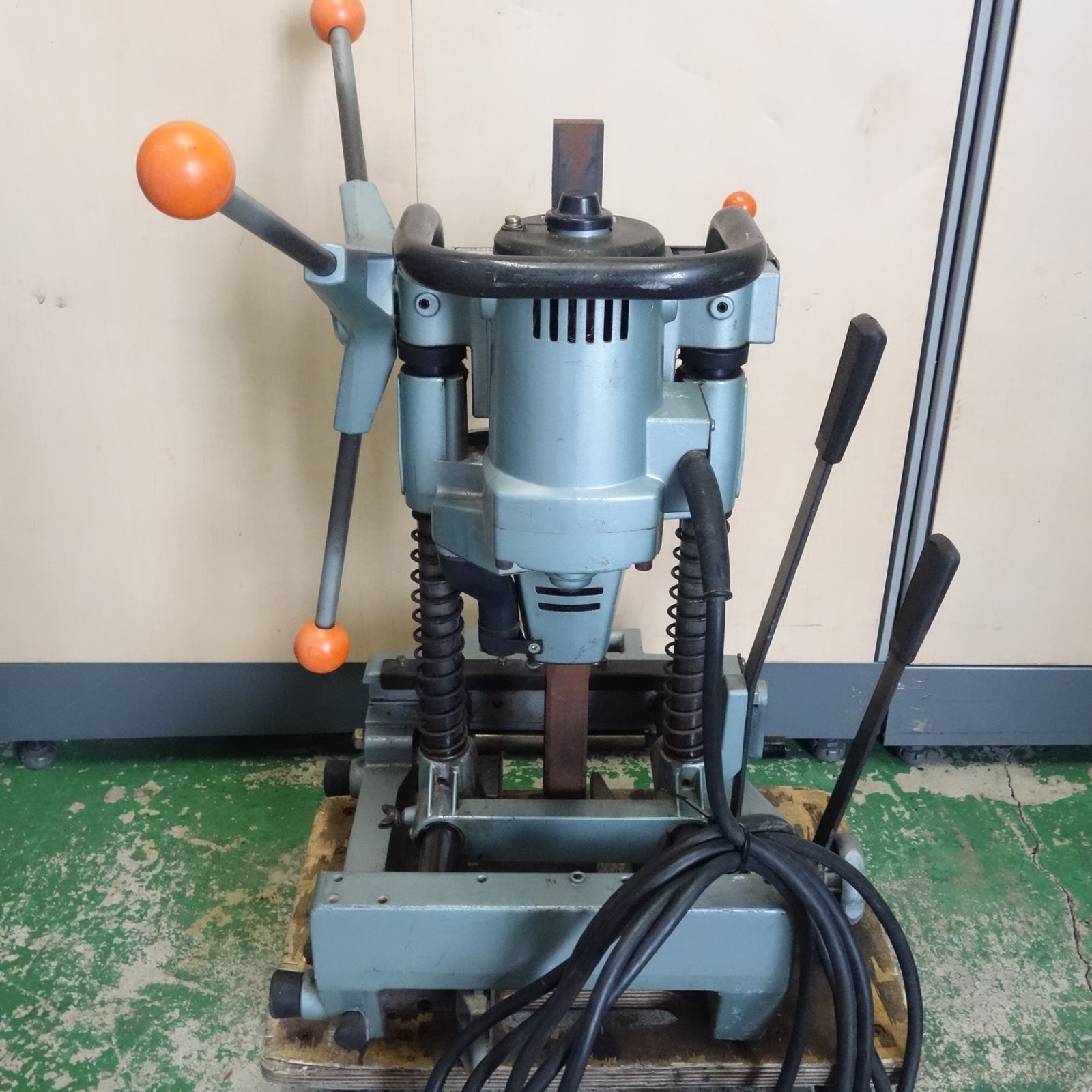 HITACHI 日立 BS 30 電動 角ノミ 穴あけ 電動工具 HITACHI 日立 BS 30 電動 角ノミ 穴あけ 電動工具