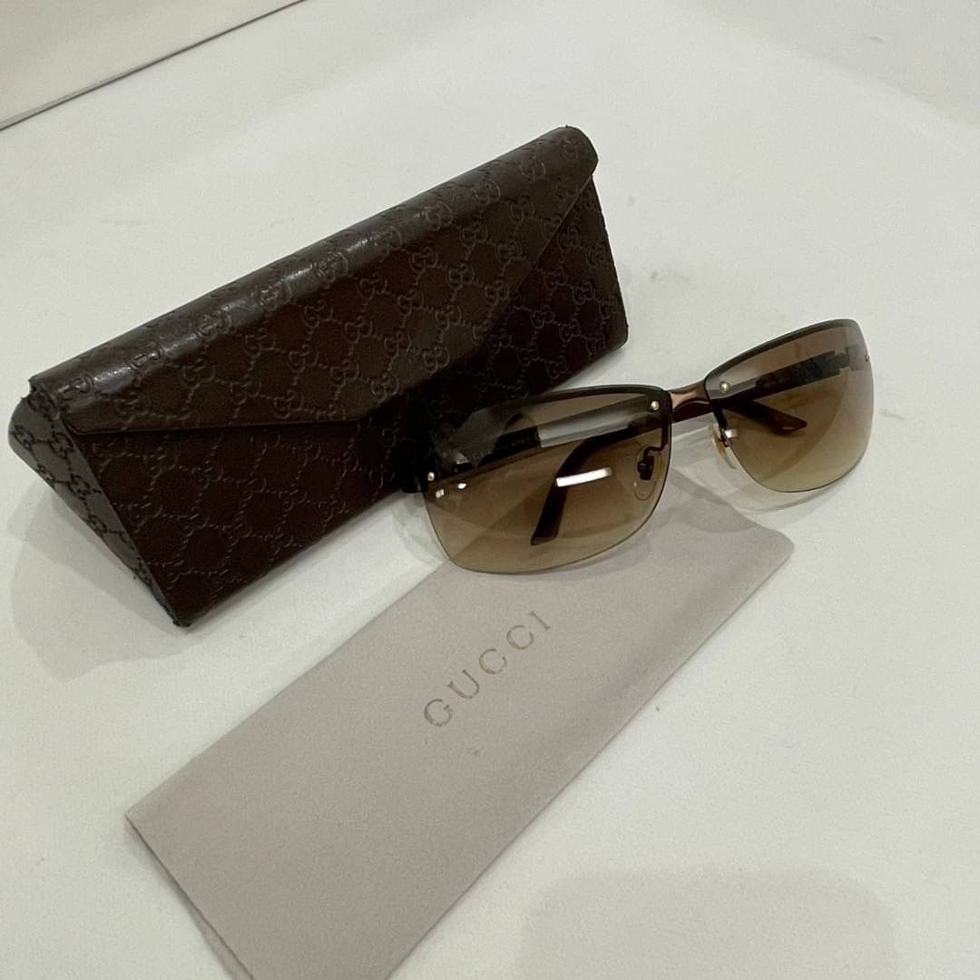 534 GUCCI グッチ サングラス 純正ケース、純正クロス付き 正規 534 GUCCI グッチ サングラス 純正ケース、純正クロス付き 正規