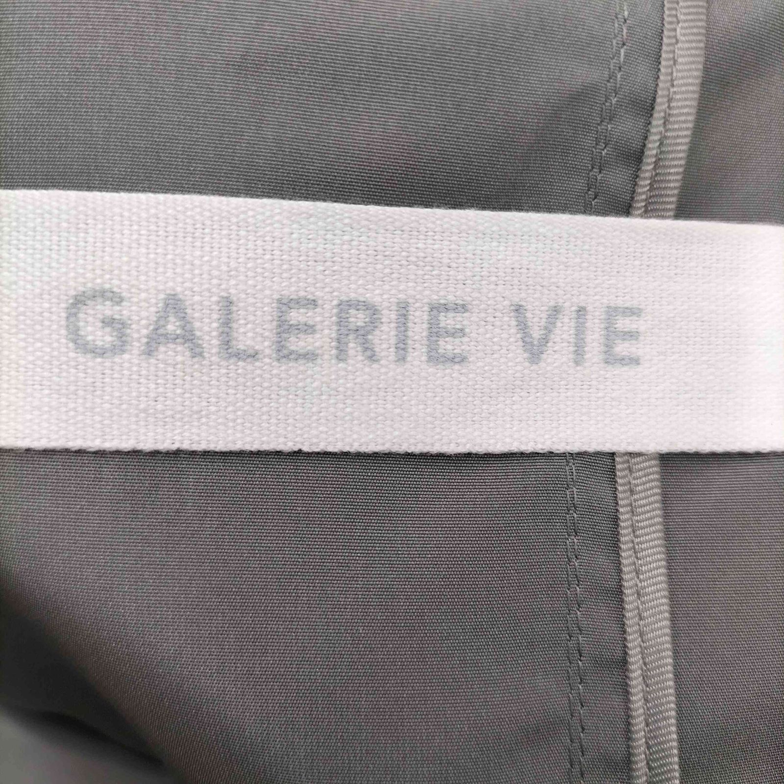 ギャルリーヴィー GALERIE VIE 25SS メモリータフタ フーデット