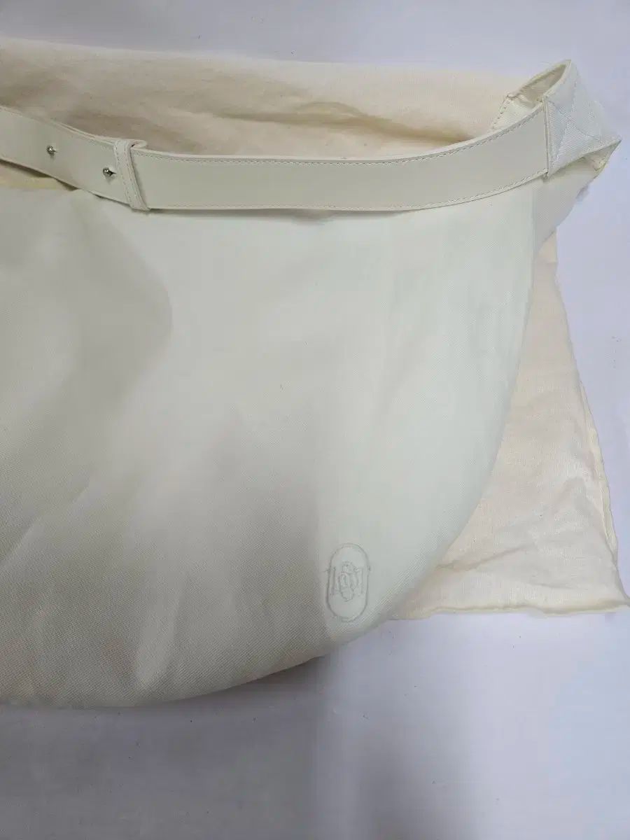 メッセンジャーバッグ